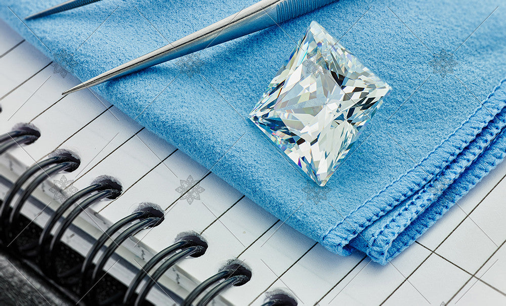 Square Diamond on Blue cloth  - MJ1037