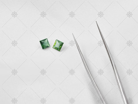 Square cut green sapphires - MJ1061
