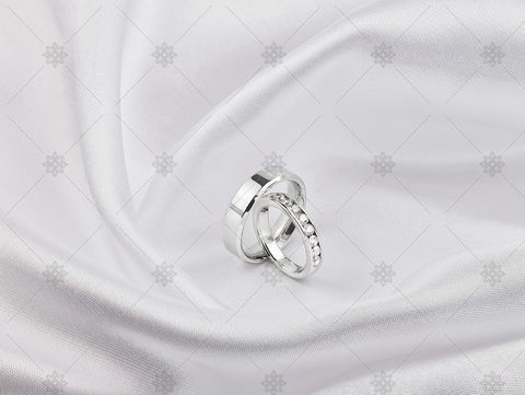 Bride and Groom ring on white silk - NC1020