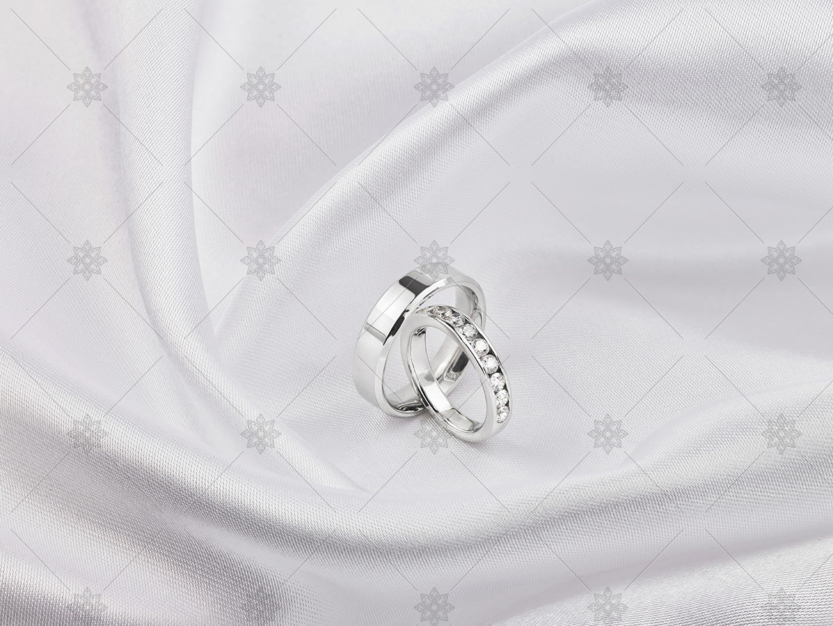 Bride and Groom ring on white silk - NC1020