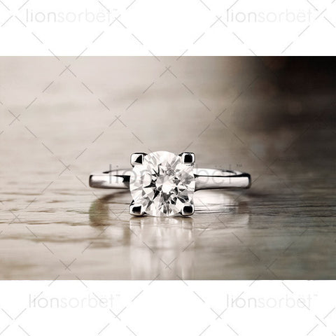 2ct Round Diamond Ring monochrome