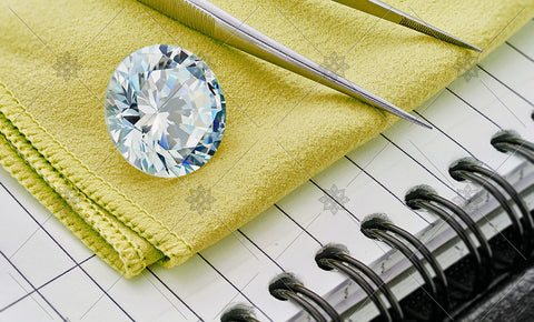 Round Diamond on Yellow cloth  - MJ1045