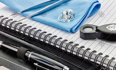 Pear Diamond on Blue cloth scene  - MJ1043