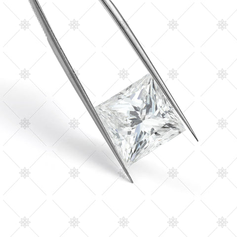 Princess Cut Diamond in Tweezers - JG4019