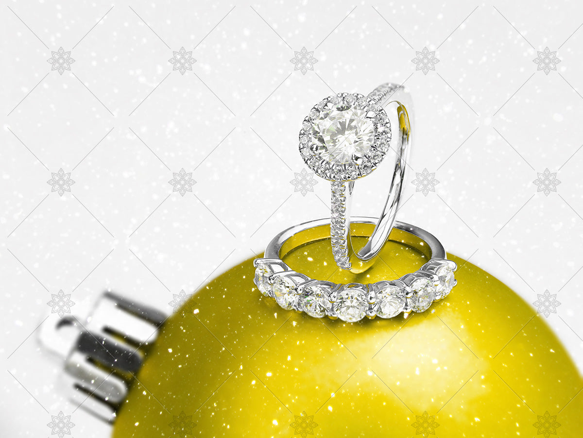 Winter Rings on Yellow Christmas Bauble - WC1003