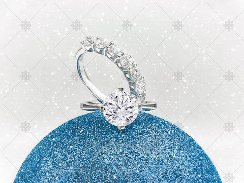 Christmas Rings on Blue Christmas Bauble - WC1007