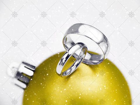 Winter Wedding Rings on Yellow Christmas Bauble - WC1012