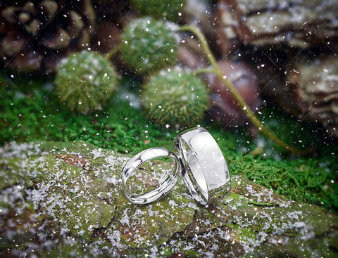 Winter Wedding Rings outdoors - WC1025